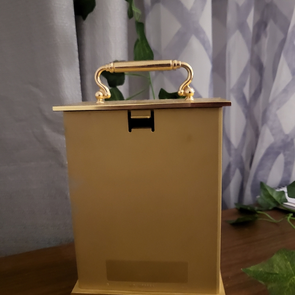 HOWARD MILLER QUARTZ TABLE CLOCK- MODEL NO. 4RG853